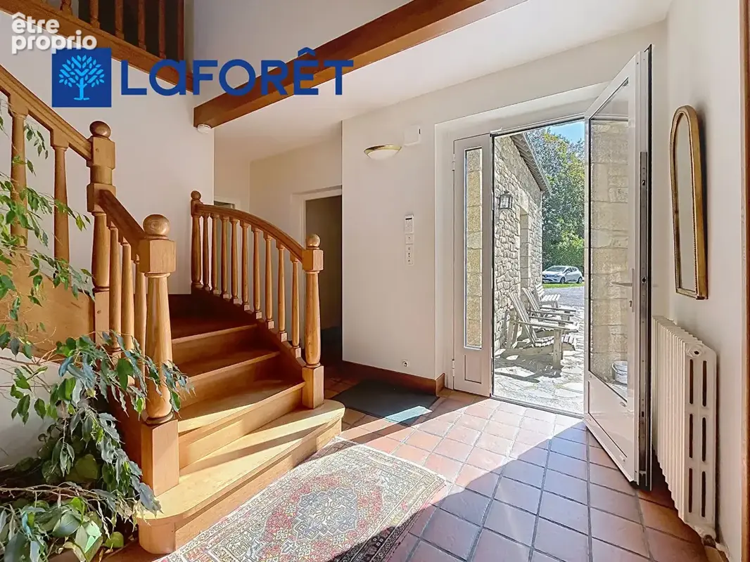 A VENDRE- Maison Pontivy 7 pièce(s) 206 m2 - photo 2
