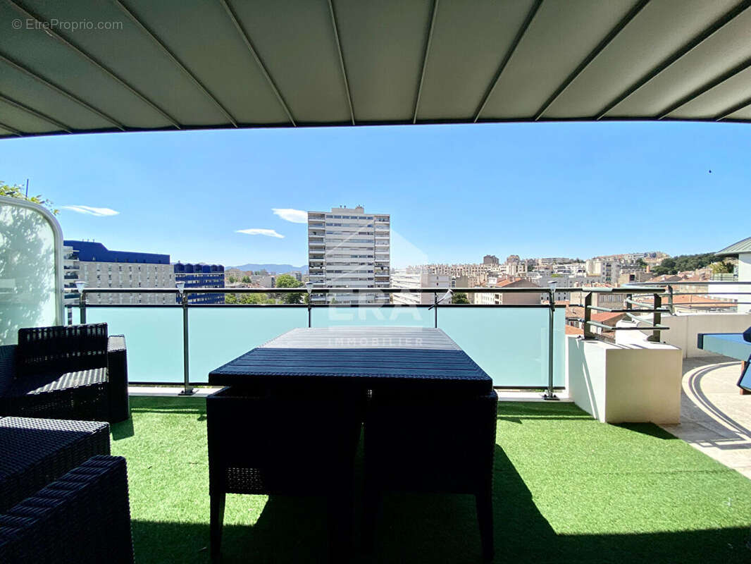 Appartement à MARSEILLE-4E