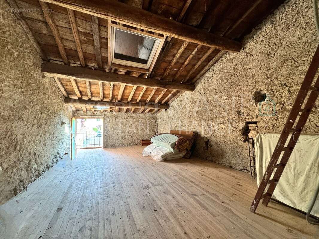 Maison à NEBIAS