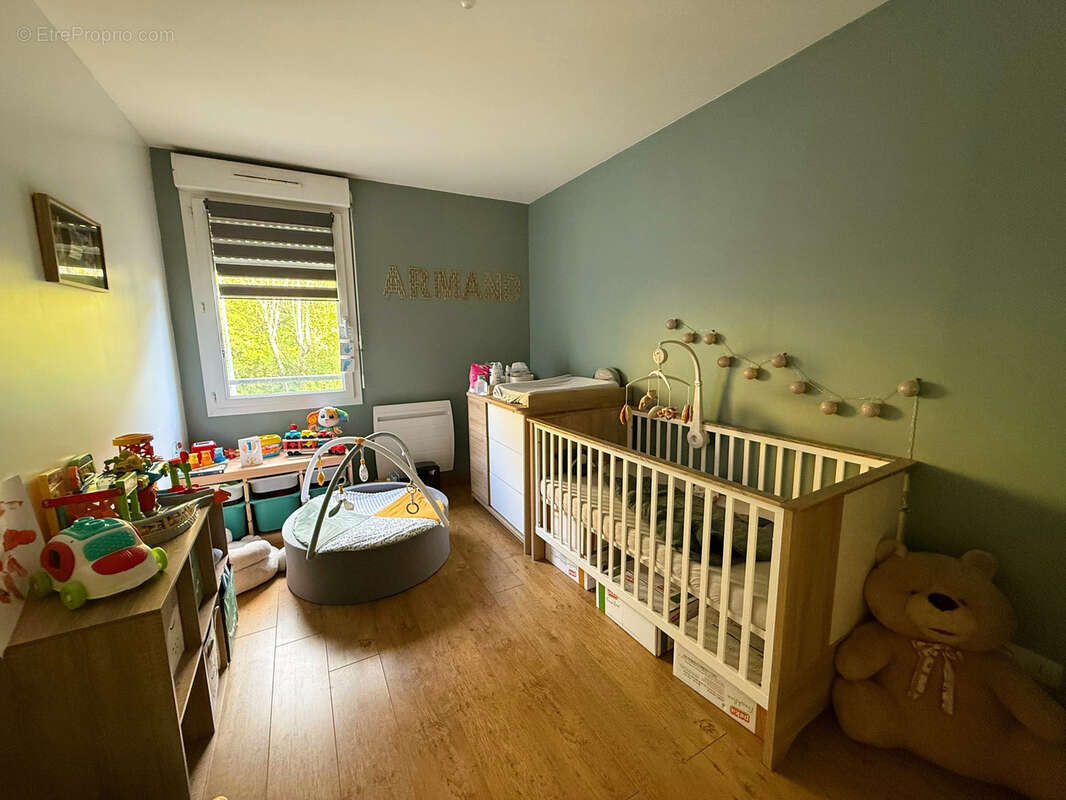 Appartement à LEVES