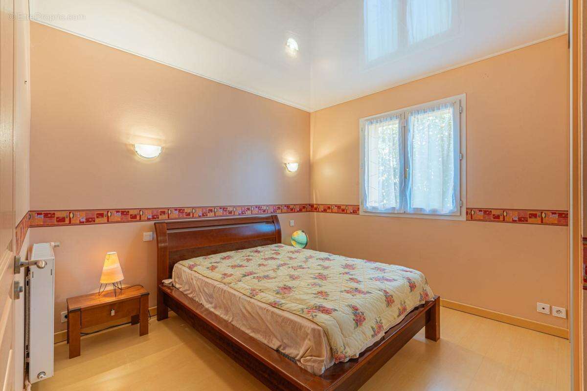 Maison à SAINT-JUNIEN