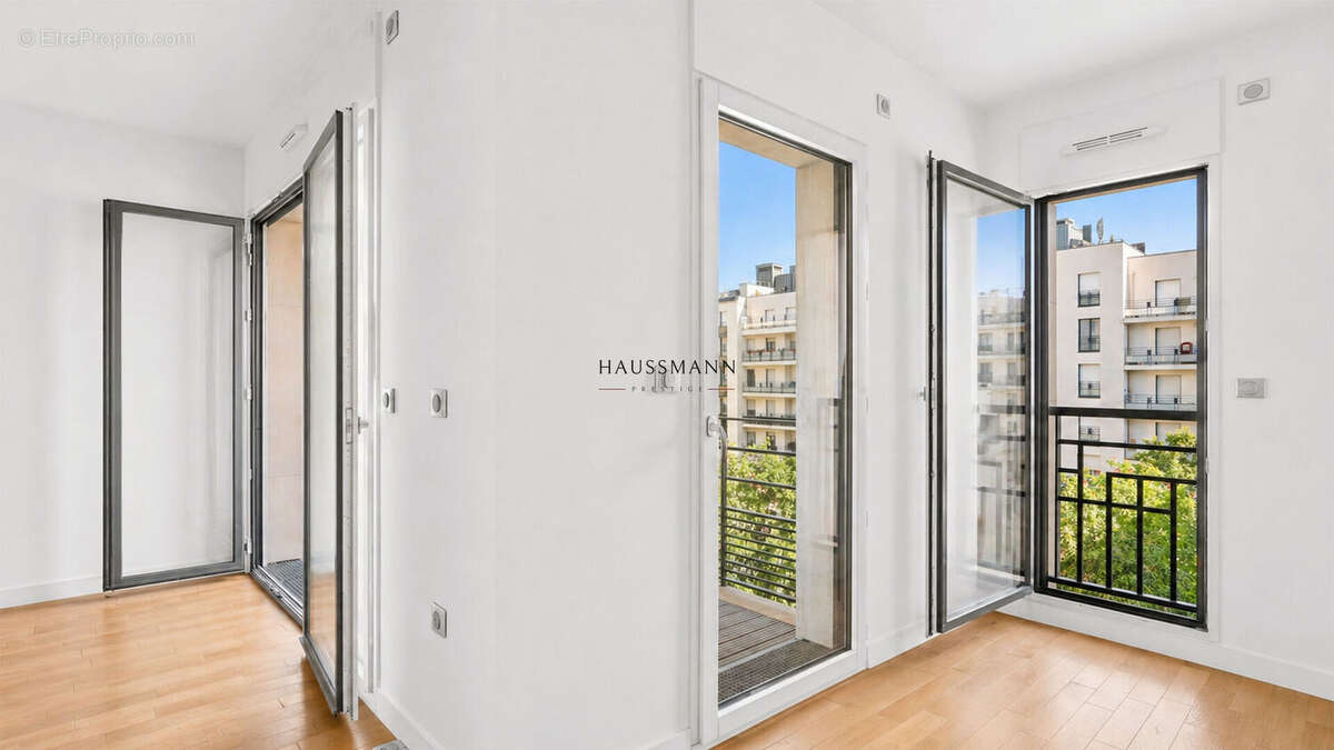 Appartement à NEUILLY-SUR-SEINE