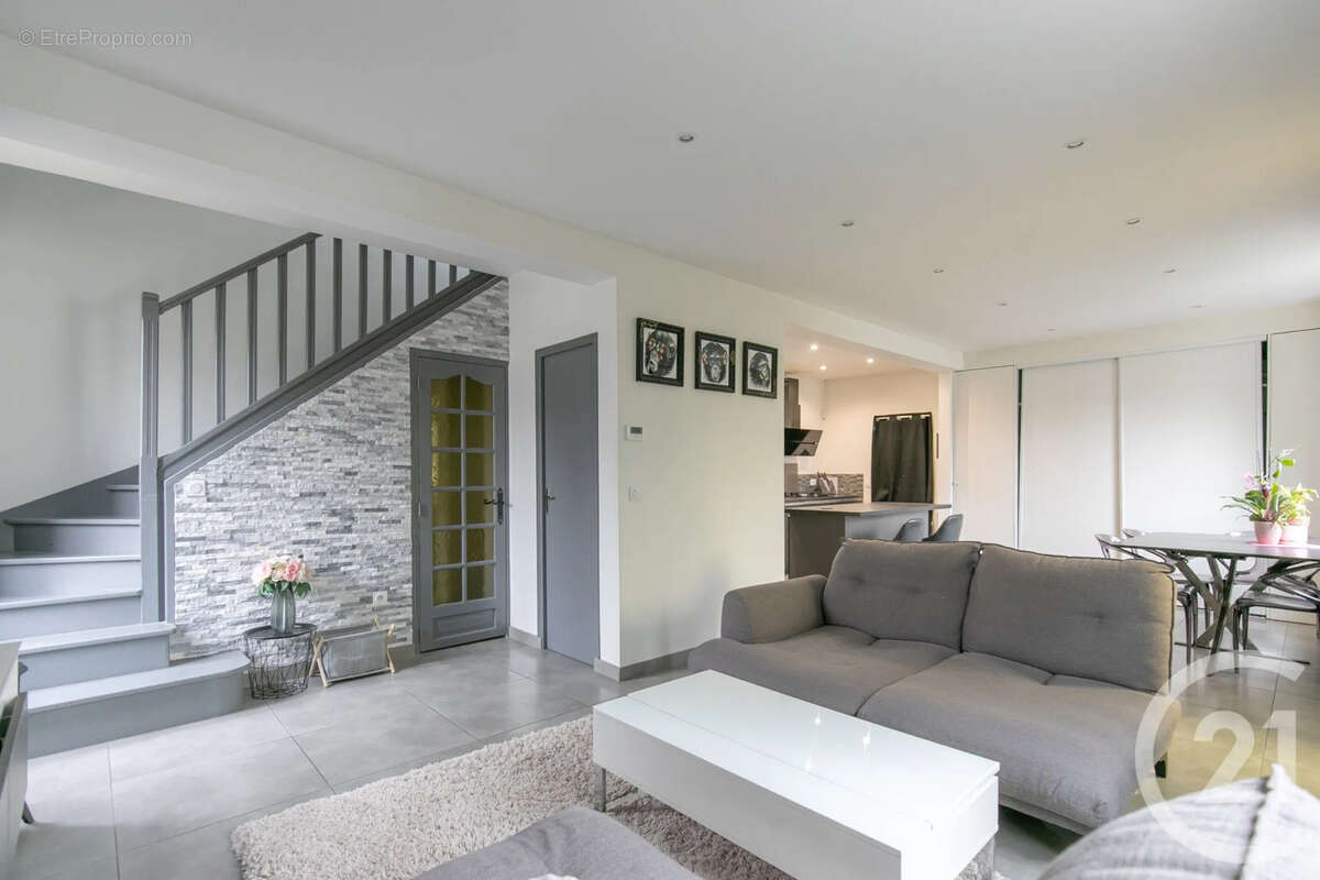 Maison à CHAMPIGNY-SUR-MARNE