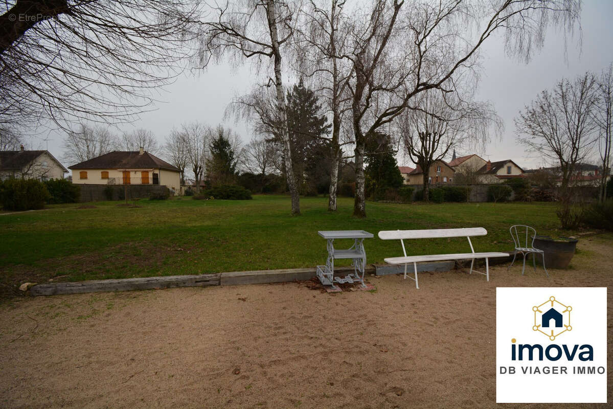 Parc - Maison à COSNE-D'ALLIER