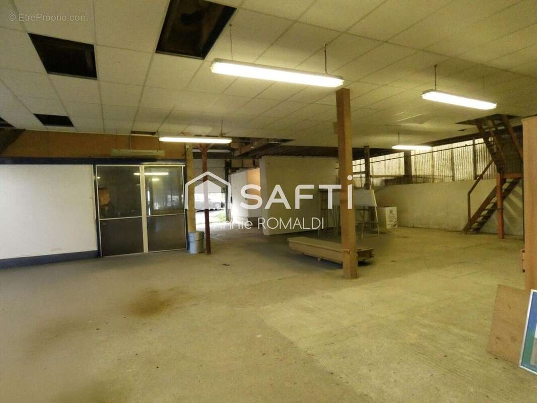 Photo 7 - Commerce à VIELS-MAISONS