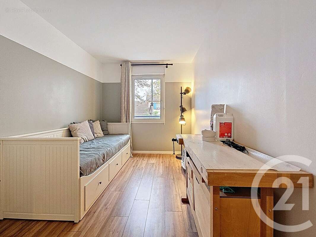 Appartement à MOISSY-CRAMAYEL
