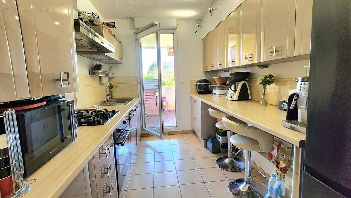 T4 / CHATEAU GOMBERT / TERRASSE / GARAGE / PARKING - Appartement à MARSEILLE-13E