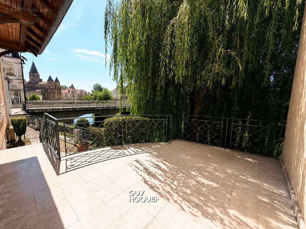 Rare à paray-le-monial ! vue exceptionnelle sur la basilique ! - photo 2