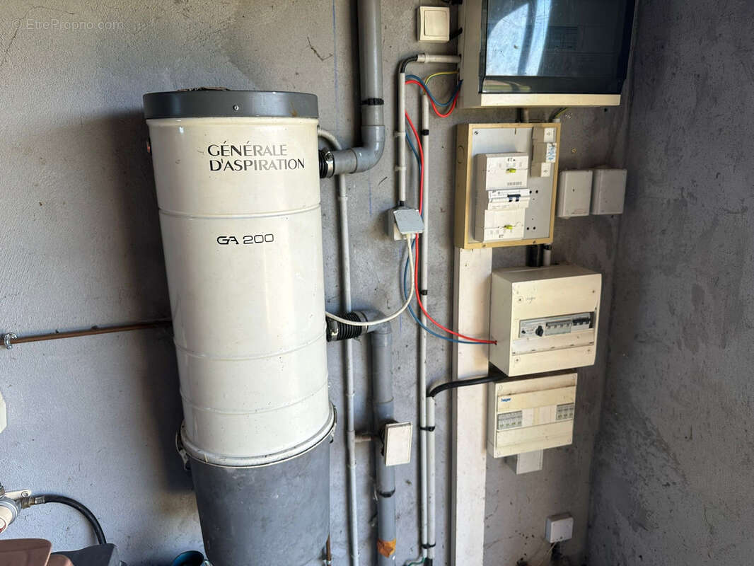 Maison à ESMOULIERES