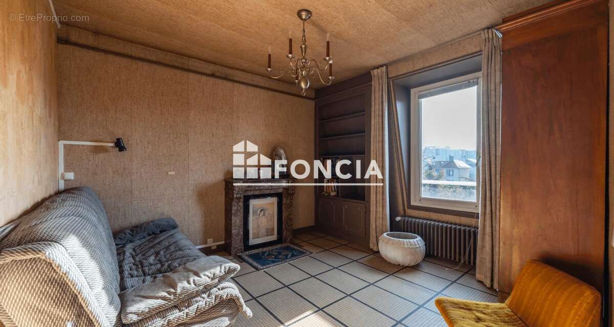 Appartement à NANTERRE
