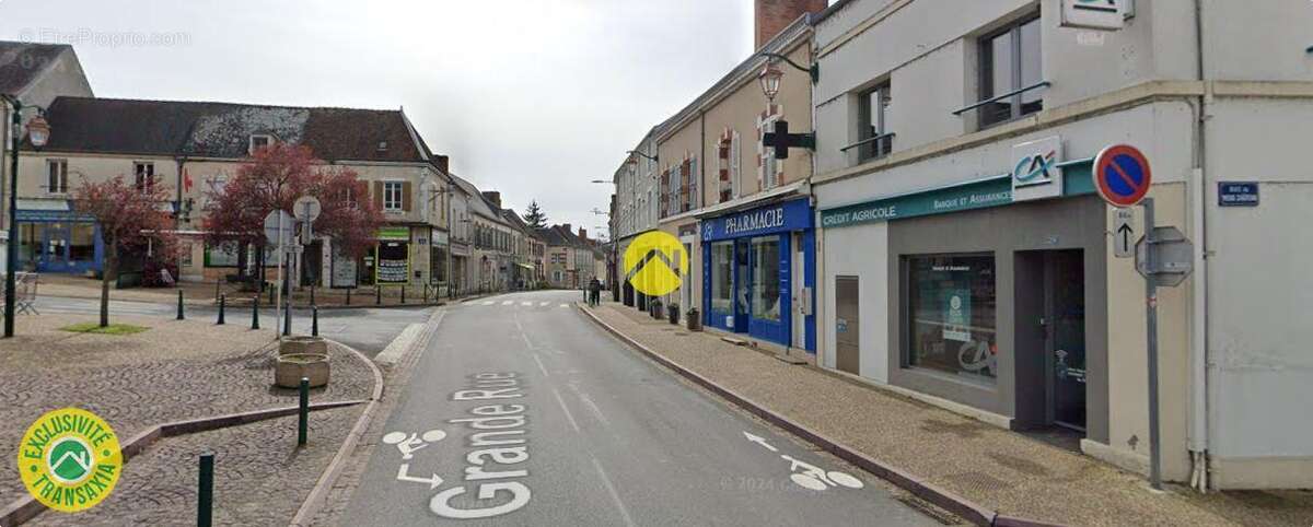 Commerce à VAILLY-SUR-SAULDRE