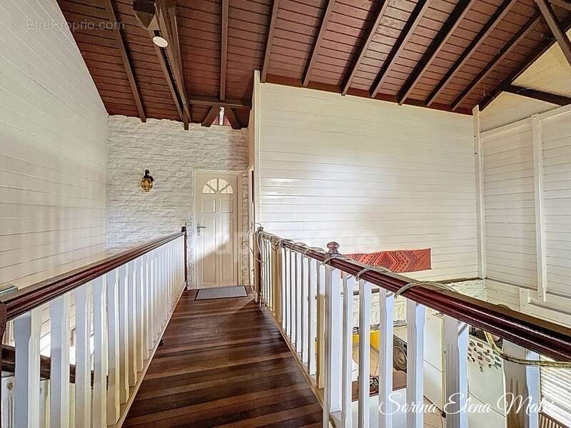 Maison à PETIT-BOURG