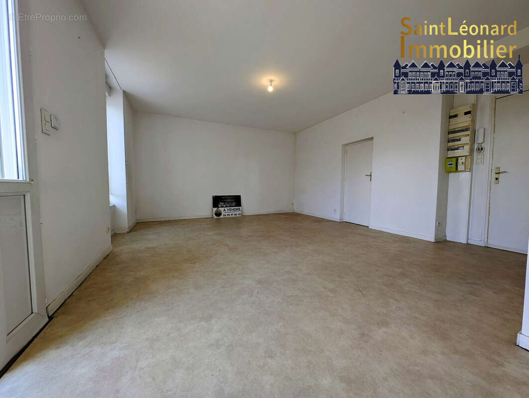 Appartement à FOUGERES