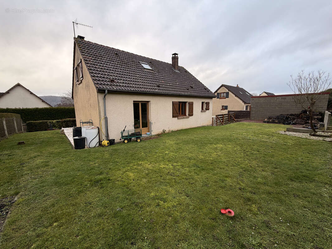 Maison à BOUVAINCOURT-SUR-BRESLE