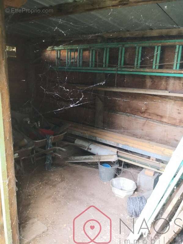 Terrain à FONTENAY-SUR-LOING