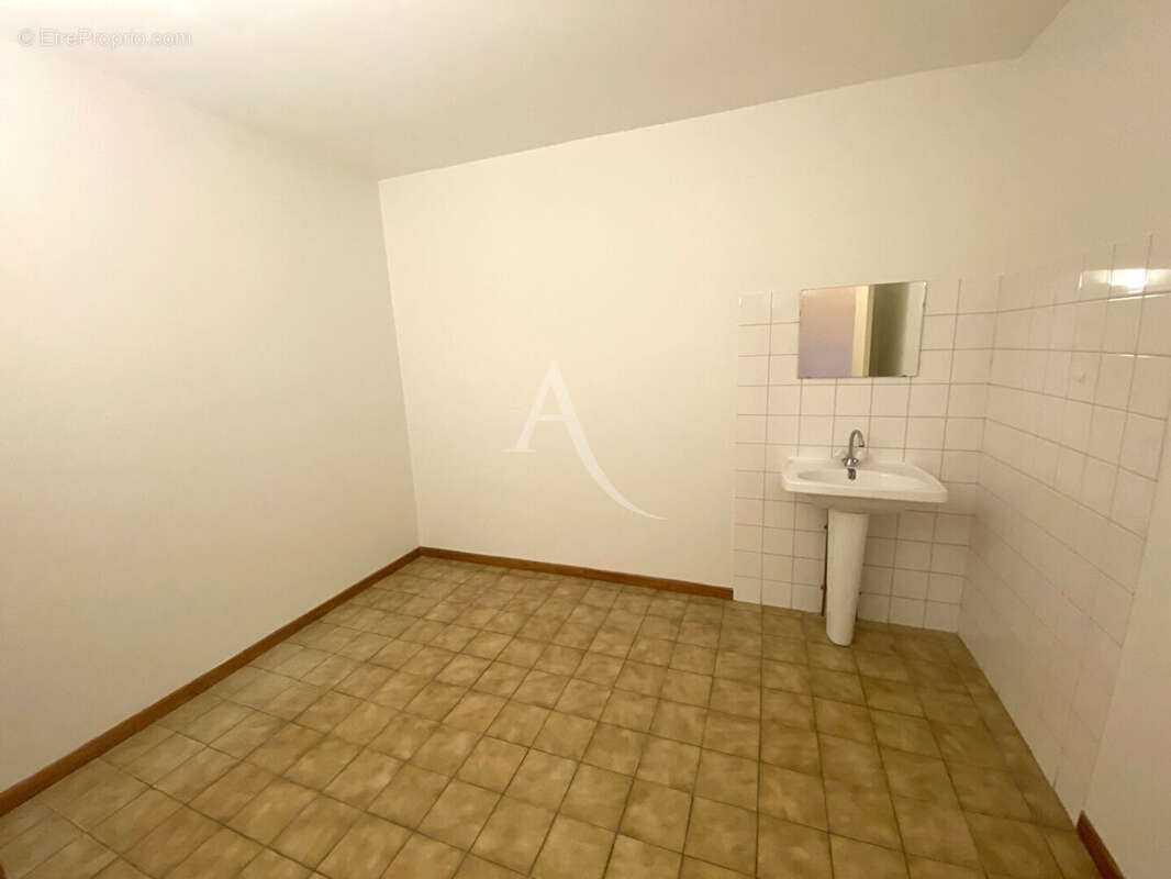 Commerce à CASTELNAUDARY