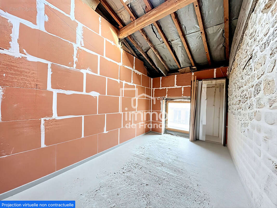 Appartement à MONTREAL-LA-CLUSE