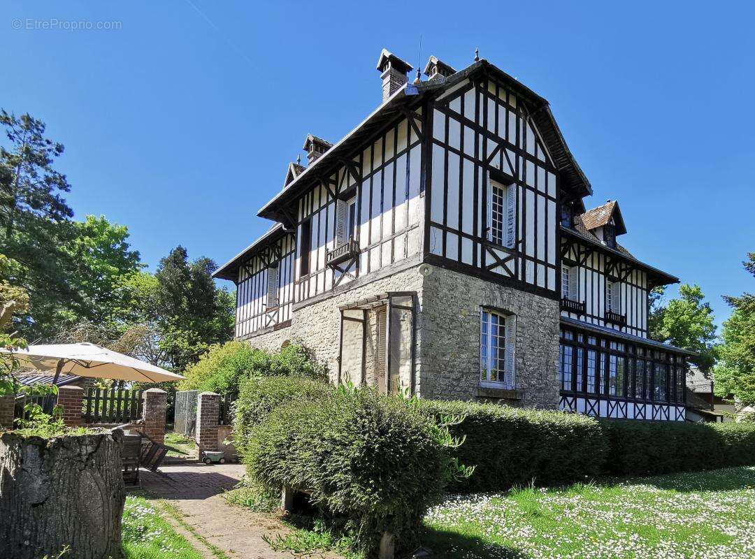 Maison à CUY-SAINT-FIACRE
