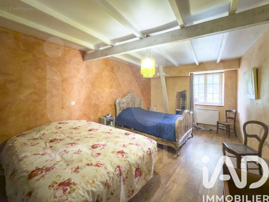Maison 157 m² à Saint-Viance  - photo 7