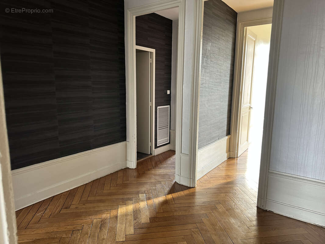 Appartement à SAINT-ETIENNE