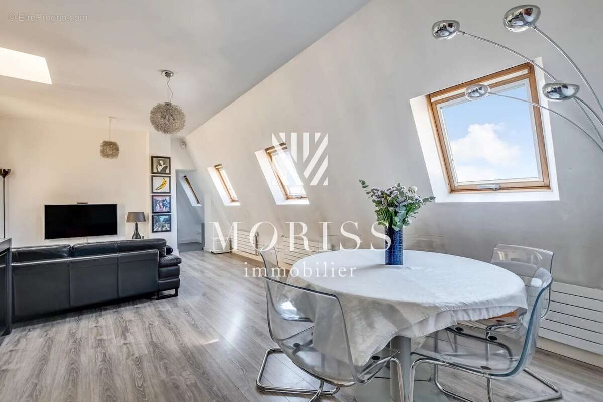 Appartement à PARIS-14E