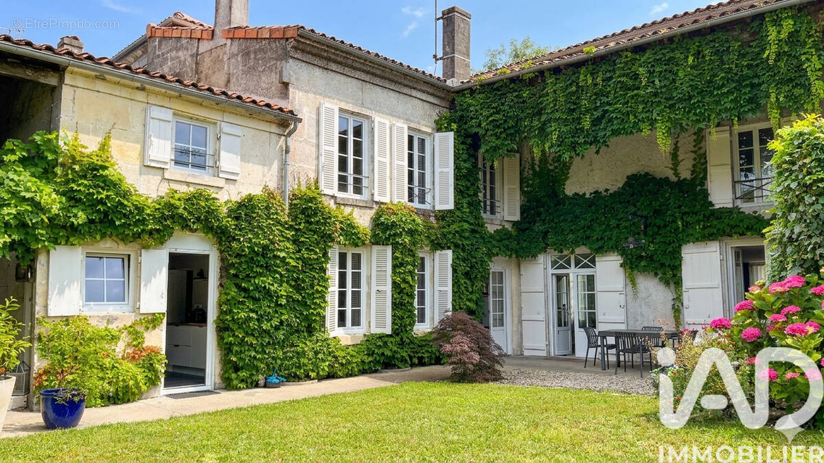 Photo 1 - Maison à JARNAC