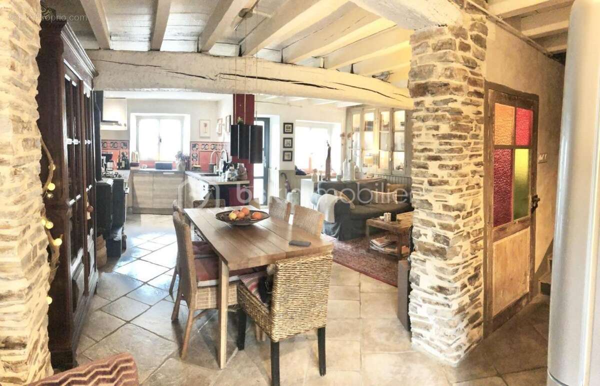 Jolie maison de village de 105 m² avec grand jardin de 830 m² sans vis à vis et vue montagne - photo 7