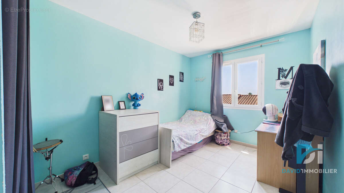 Villa T5 114 m2 habitables sur 329 m2 de terrain - photo 13