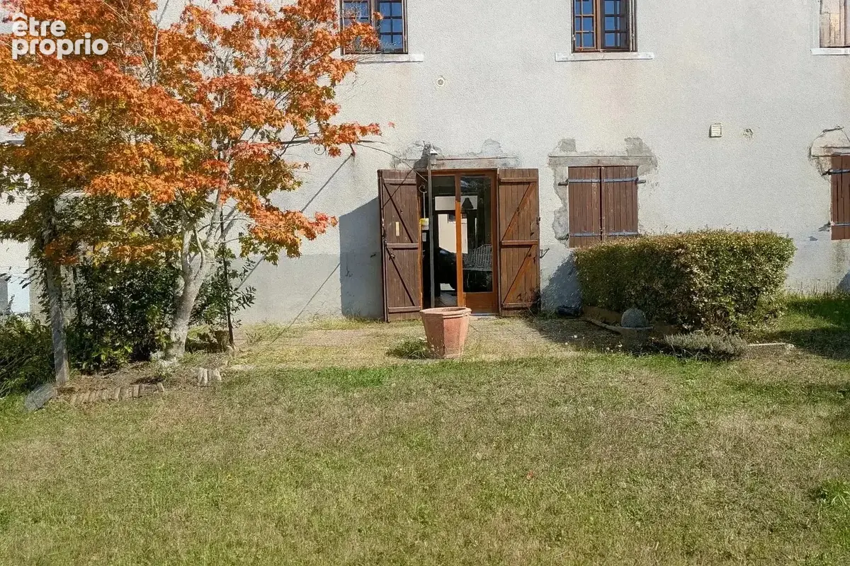 Appartement 8 pièces 227 m² à vendre à Chalus (87230) - photo 4