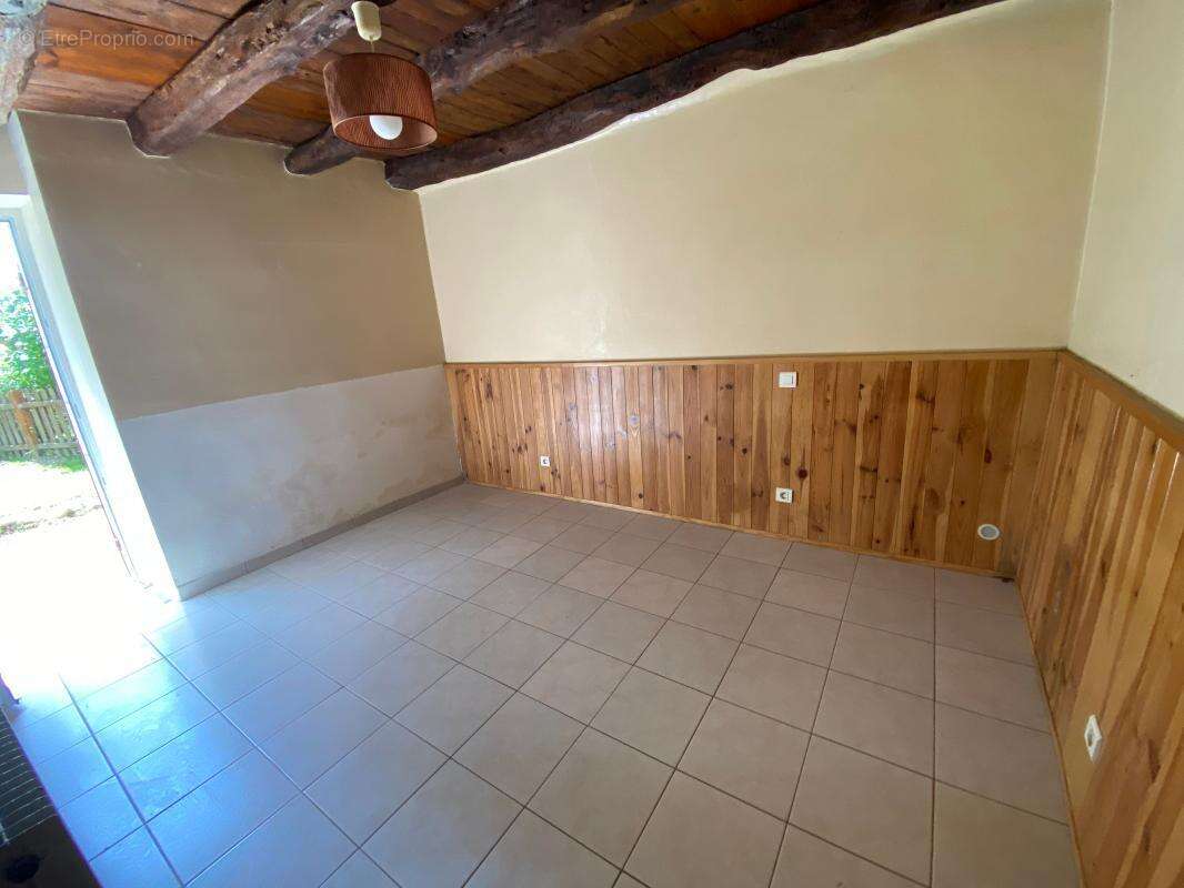Ancienne ferme en pierre avec studio et dépendances - photo 7