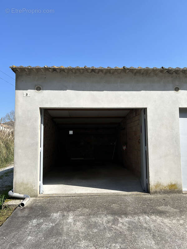Parking à BRAM