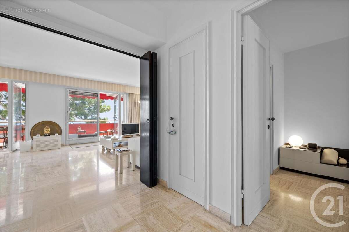 Appartement 67 m² à Eze  - photo 10