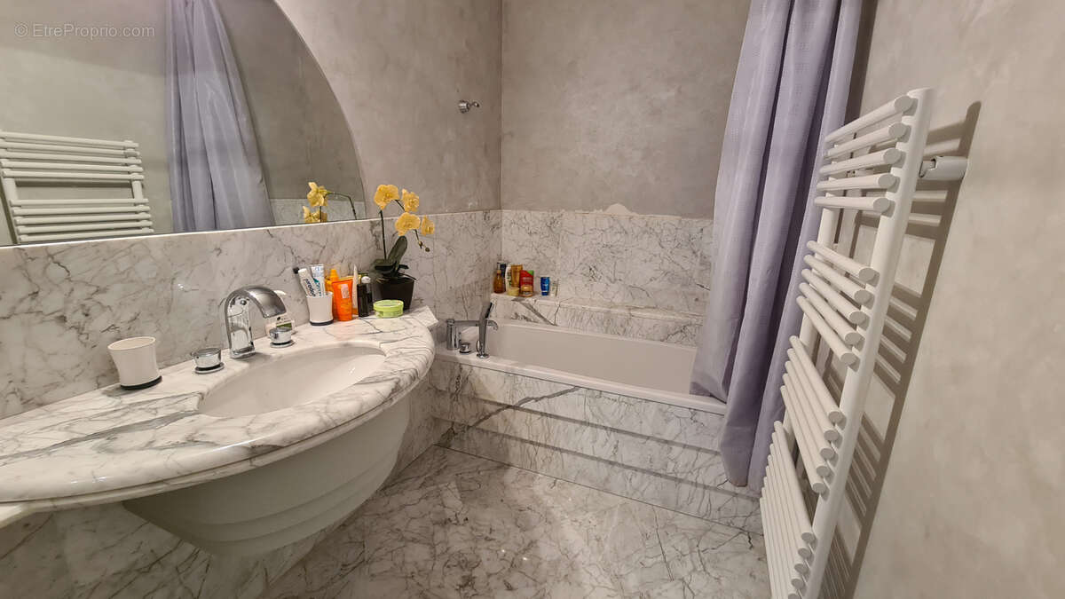 Maison 450 m² à Antibes  - photo 20