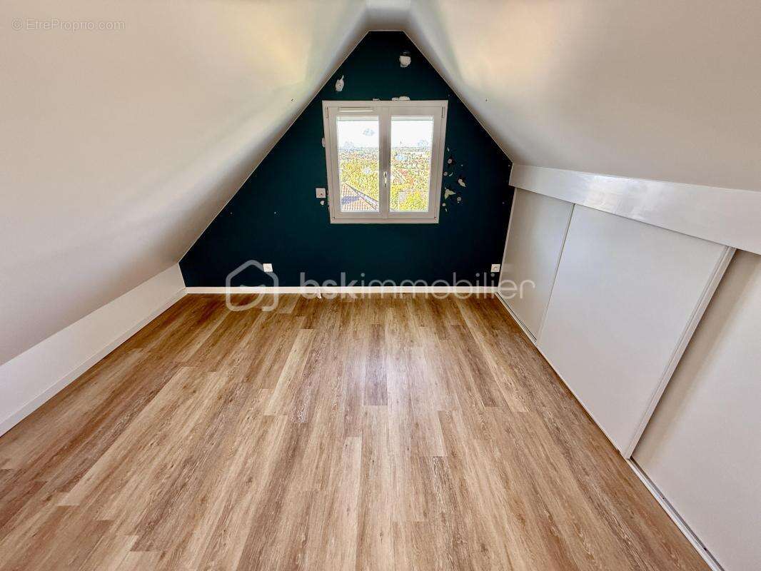 Maison à SAINT-PIERRE-DU-PERRAY