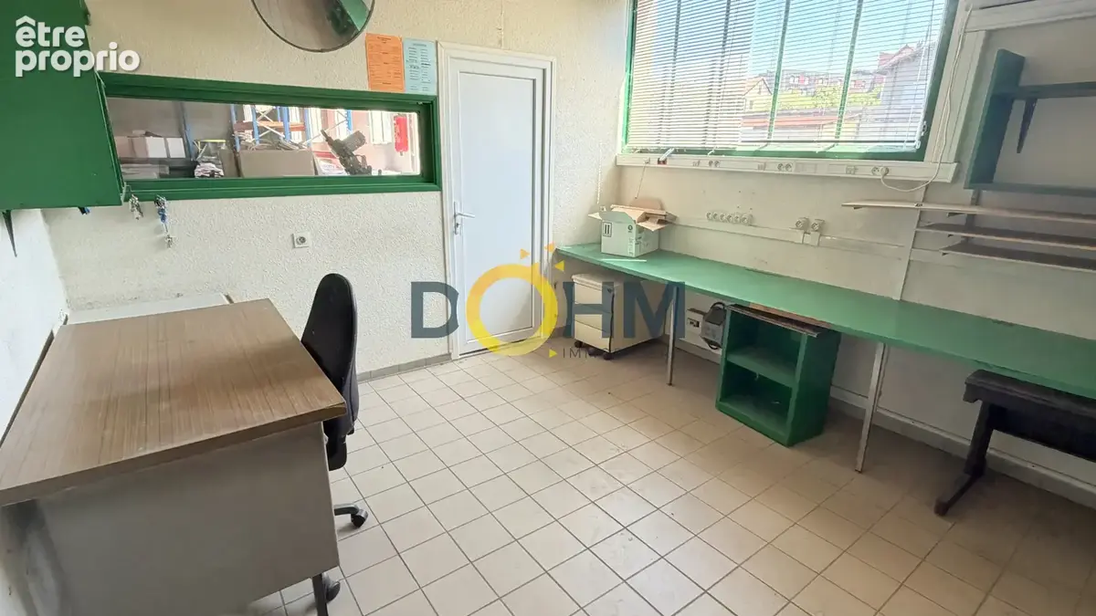 Ensemble immobilier professionnel, local commercial, dépôt, atelier, garage... - photo 15