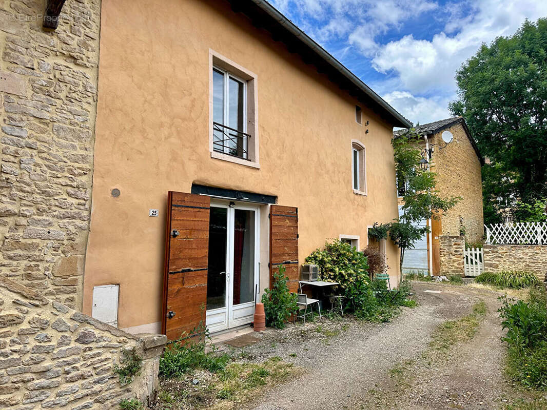 JARNIOUX Maison de village atypique 100 m² - photo 3