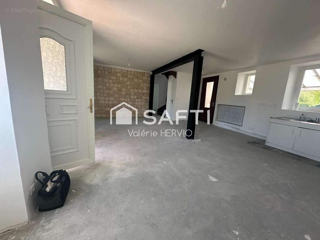 Maison 104 m² à Larre  - photo 2