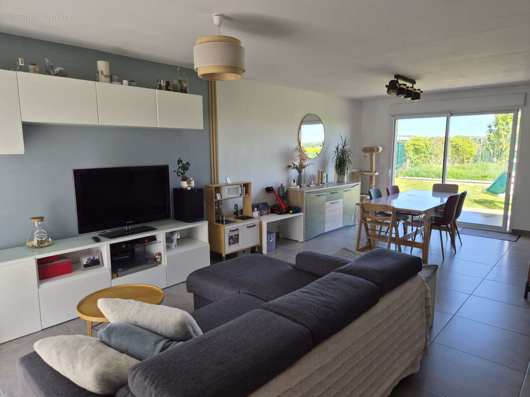 Maison à LA QUEUE-LES-YVELINES