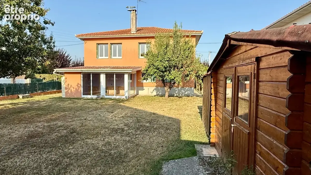 Tarbes .Maison six pièces sur deux niveaux divisible en deux appartements - photo 2