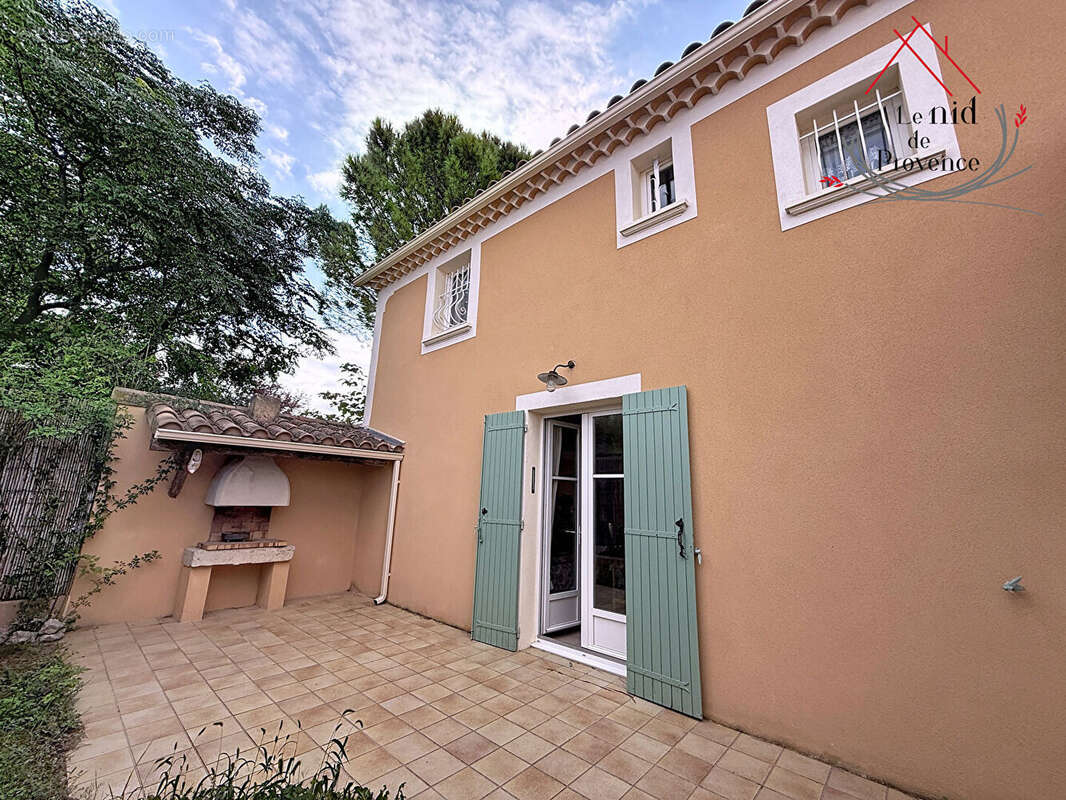 Maison à PERNES-LES-FONTAINES