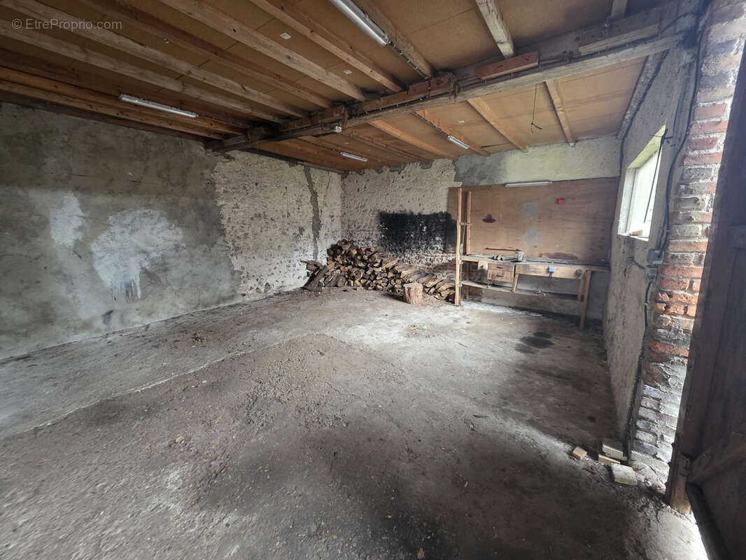 Maison à SELLES-SAINT-DENIS