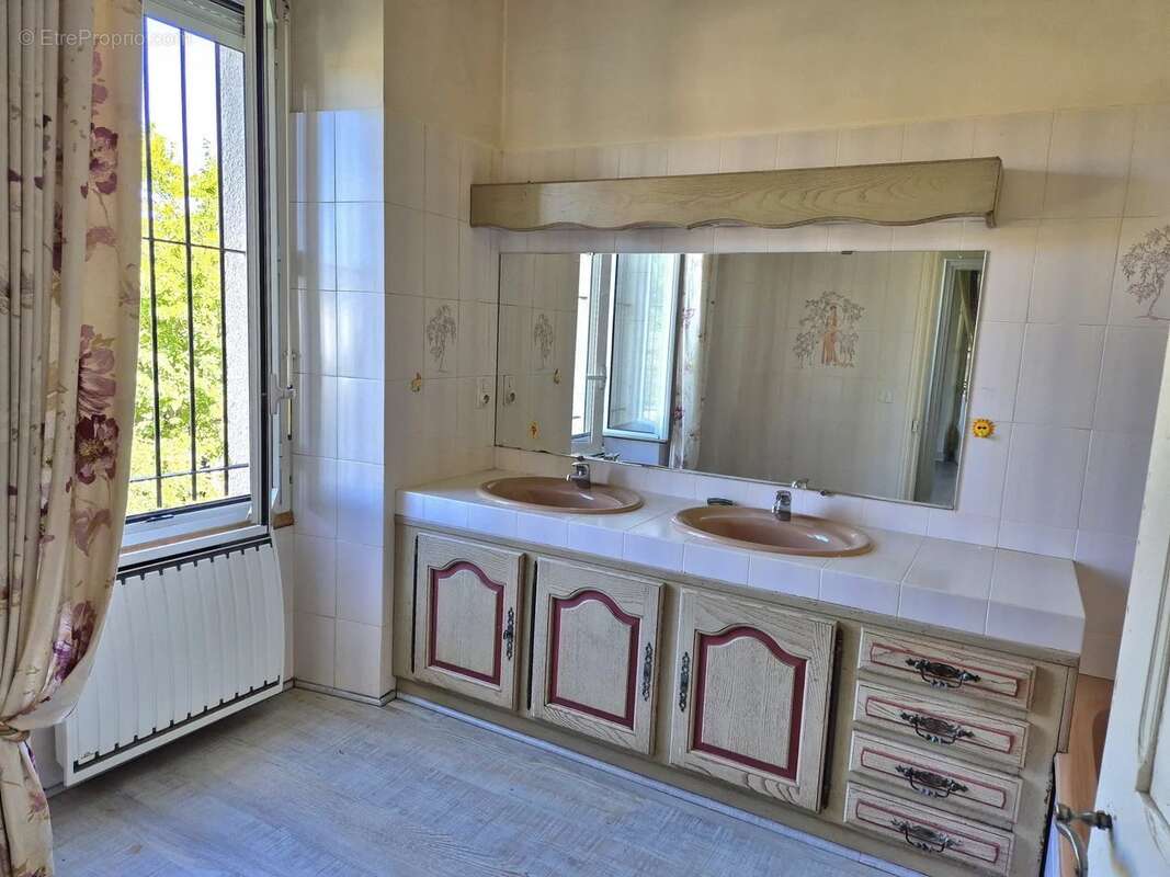 Maison à SAINT-MARTIN-DE-VALGALGUES