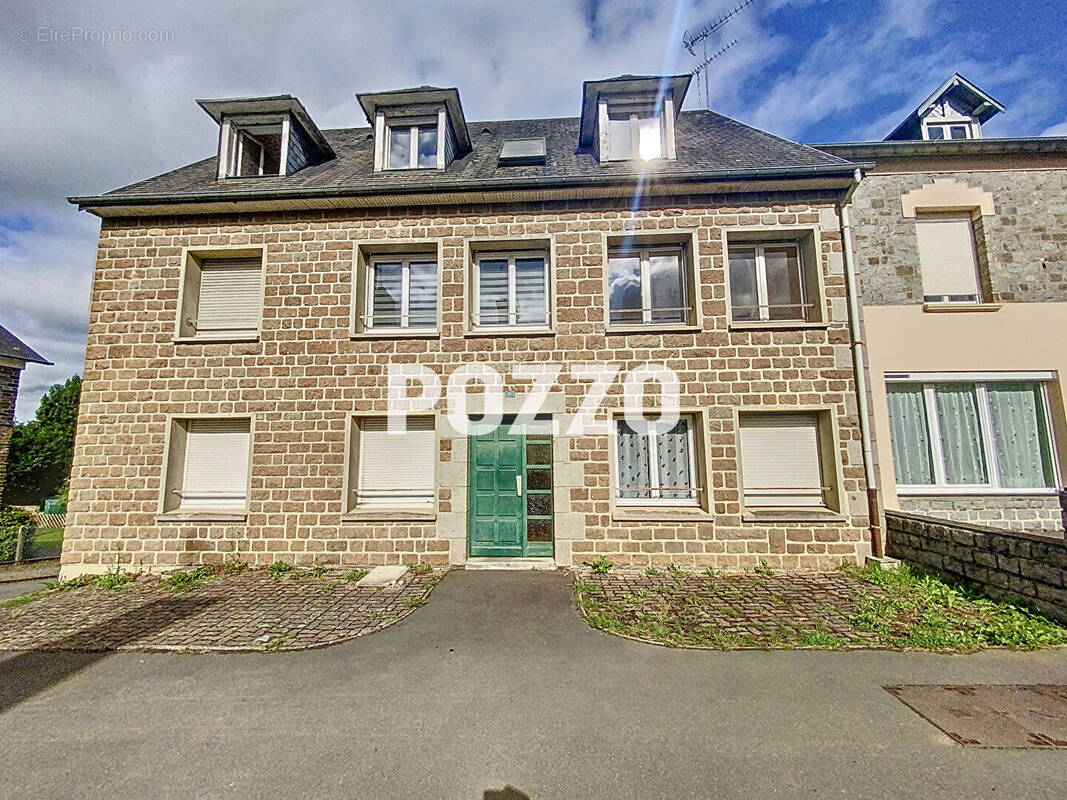 Appartement à SAINT-HILAIRE-DU-HARCOUET