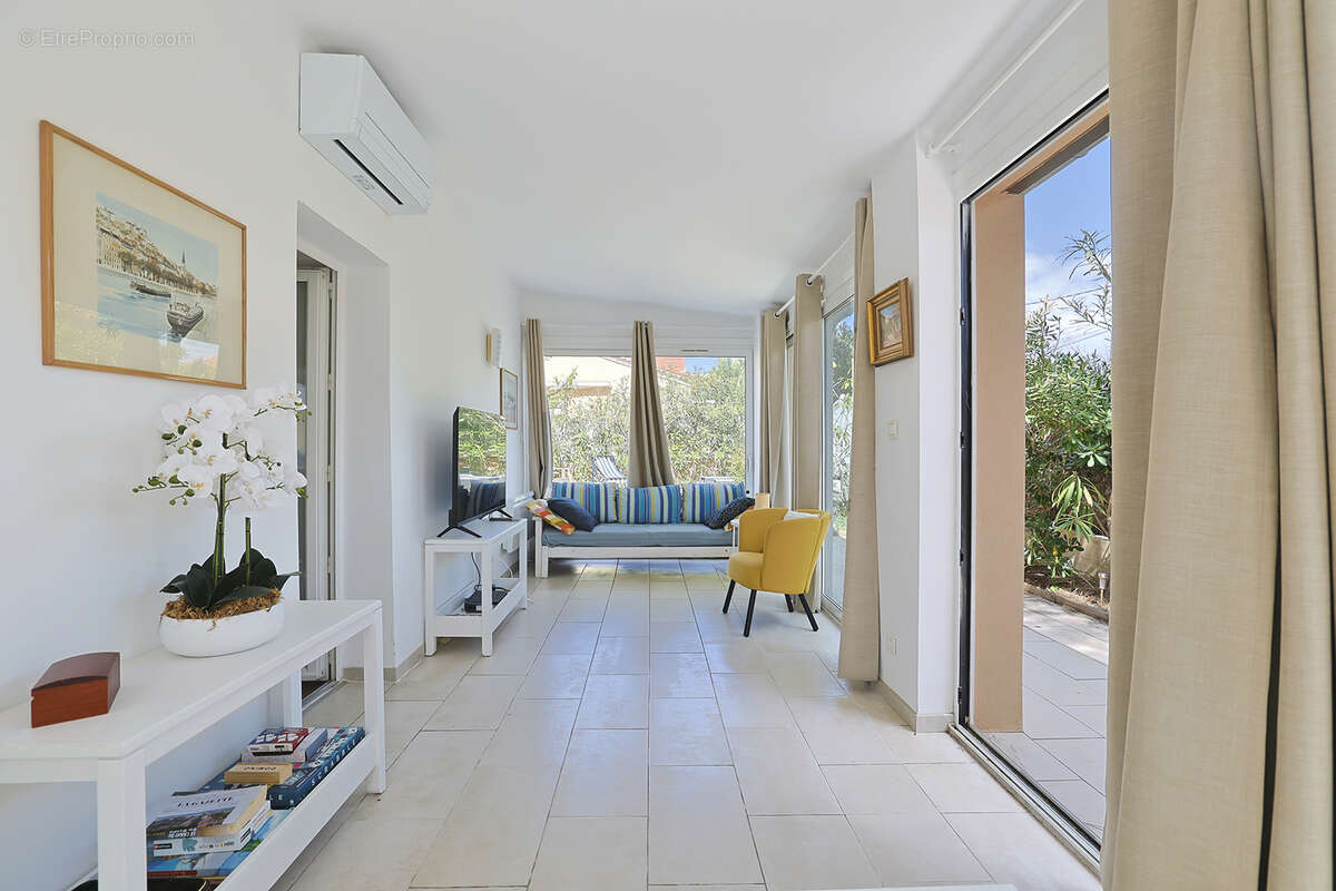 Appartement à HYERES