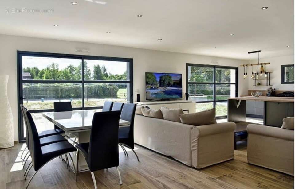 Terrain à LA SENTINELLE