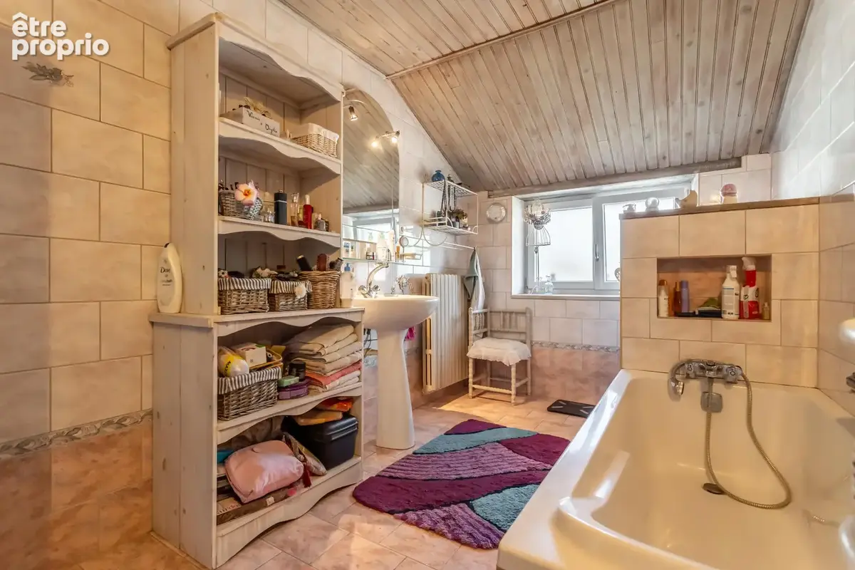 Maison de campagne avec piscine, annexe, dépendances et garage - photo 18