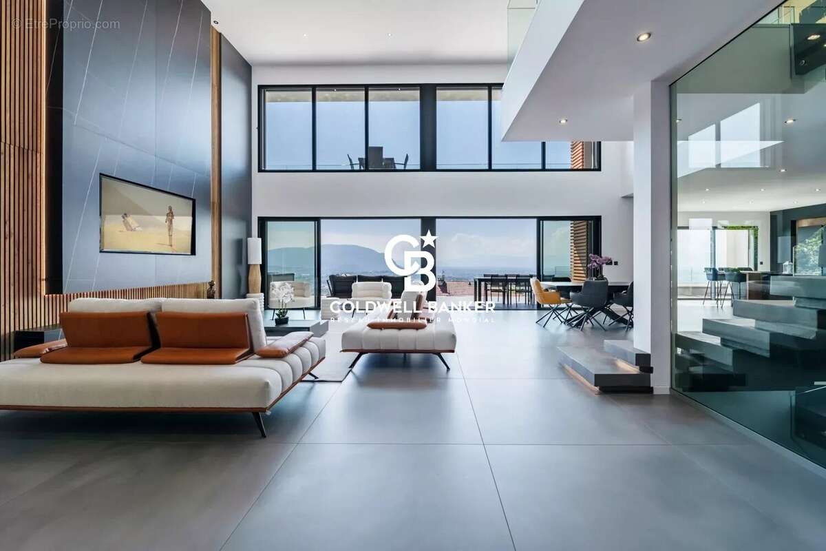 Maison à CRANVES-SALES