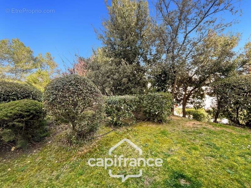 Appartement à MALLEMORT