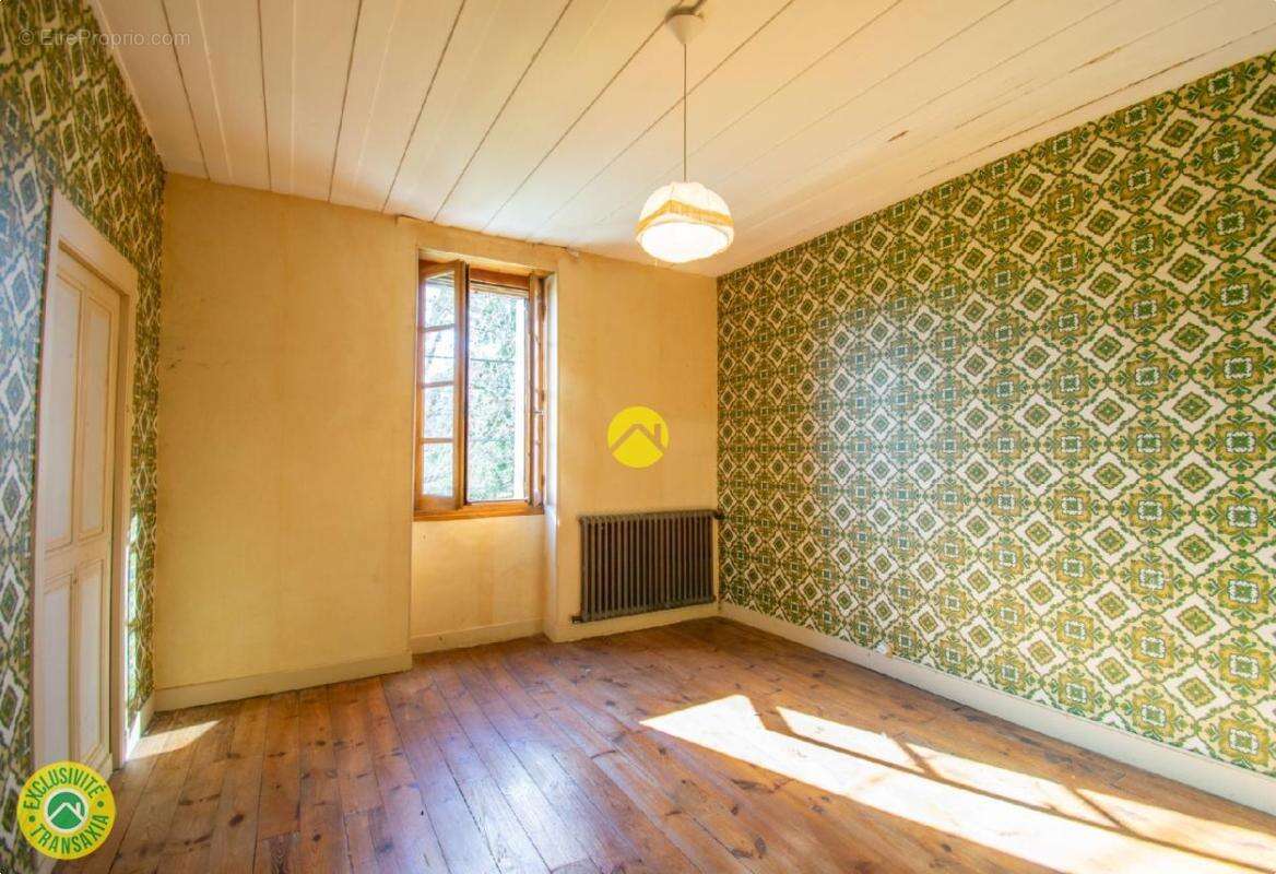 Maison à LE BUISSON-DE-CADOUIN