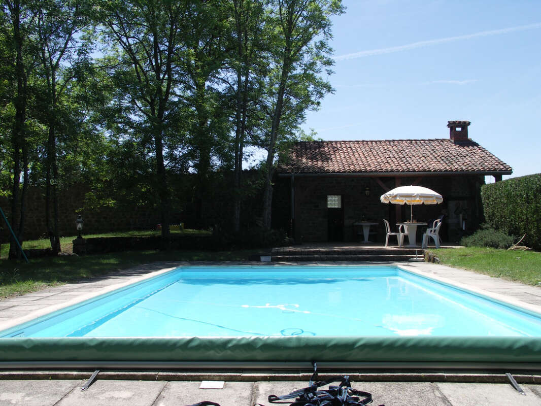 Maison à ISSERTEAUX